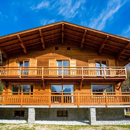 Vaste Et Chaleureux Chalet Vue Mont-blanc Domek alpejski